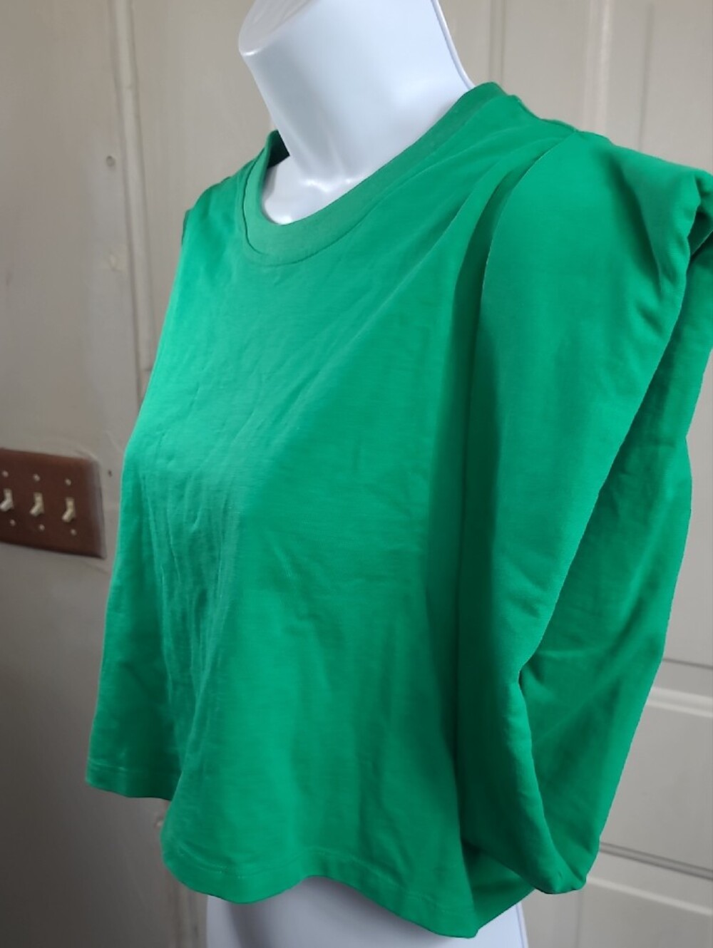 Endless Rose Emerald Green Cropped Shoulder-Pad Tee - Picture 4 of 9